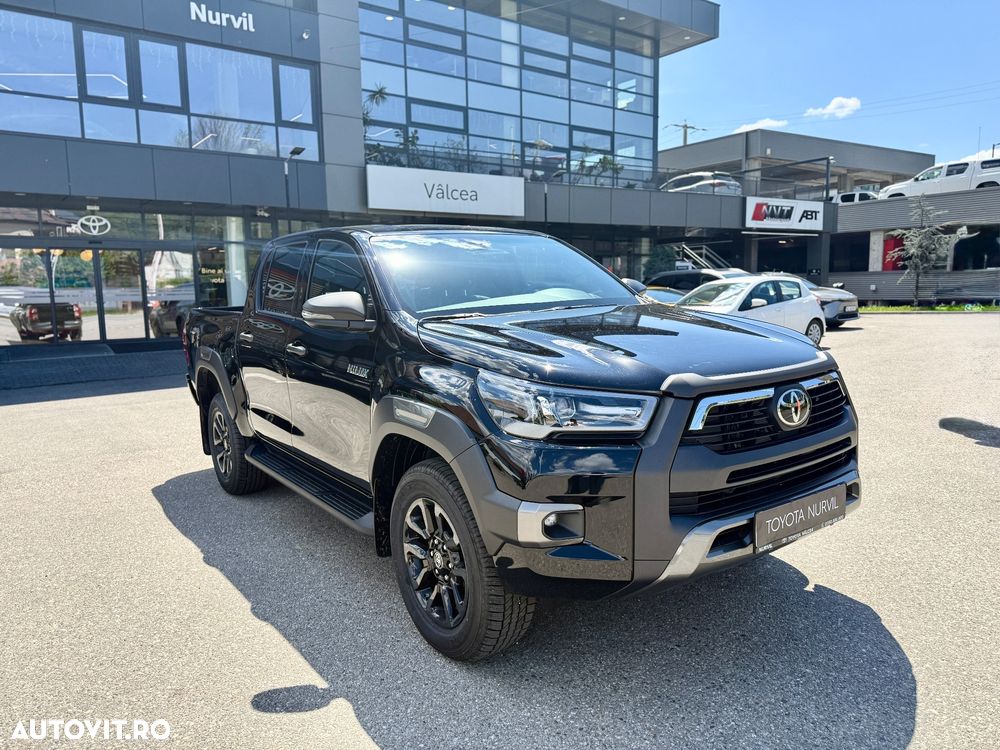 Toyota Hilux 2.8D 204CP 4x4 Double Cab AT MHEV Invincible - 2