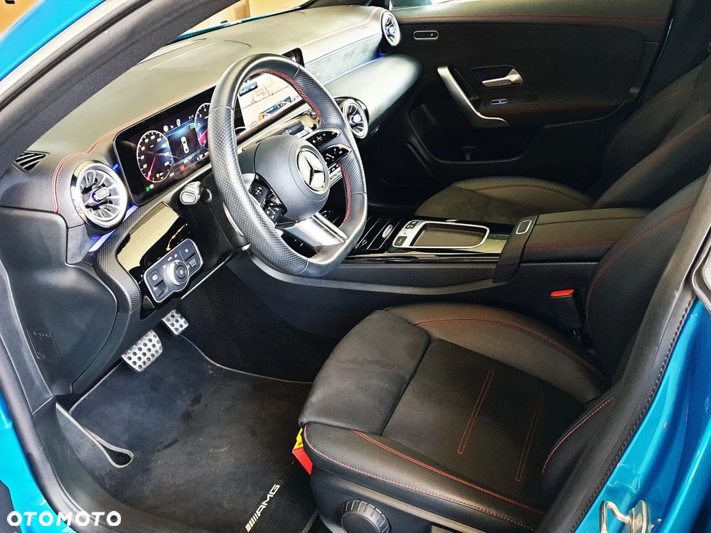 Mercedes-Benz CLA 180 AMG Line 7G-DCT - 23