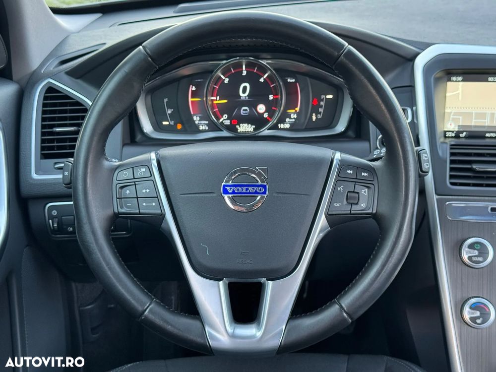 Volvo XC 60 D4 Geartronic Summum - 25