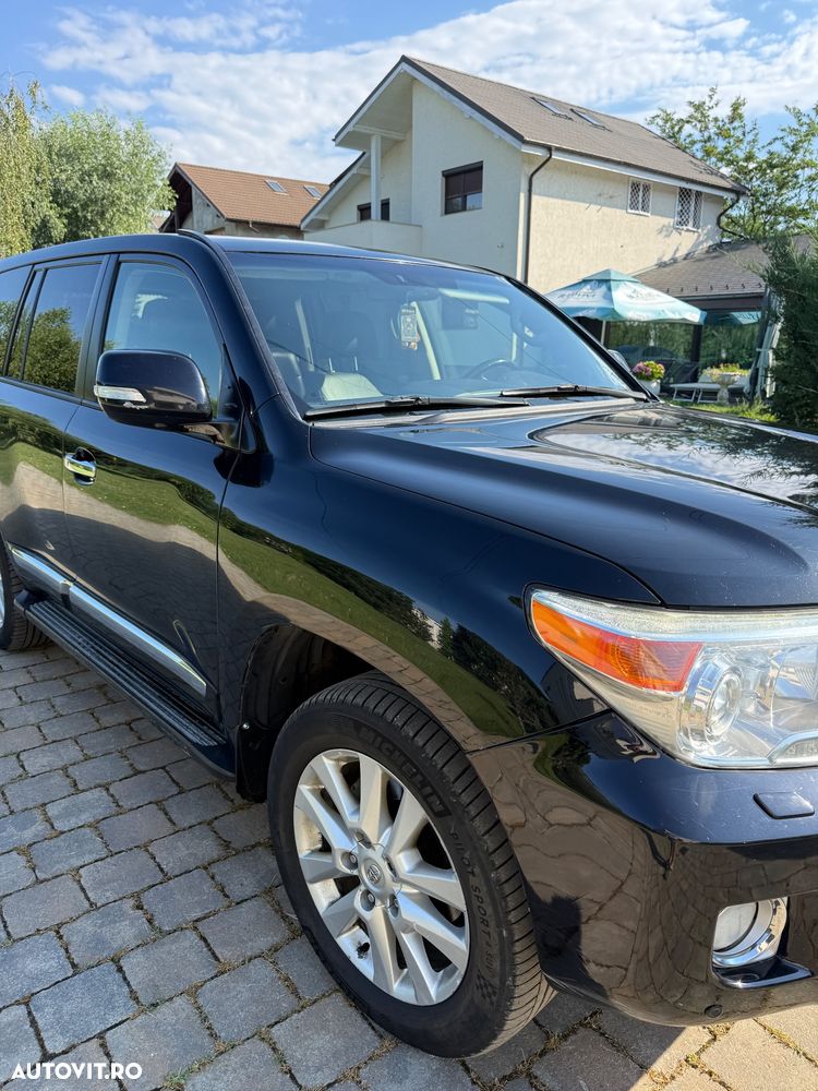 Toyota Land Cruiser 250 - 2