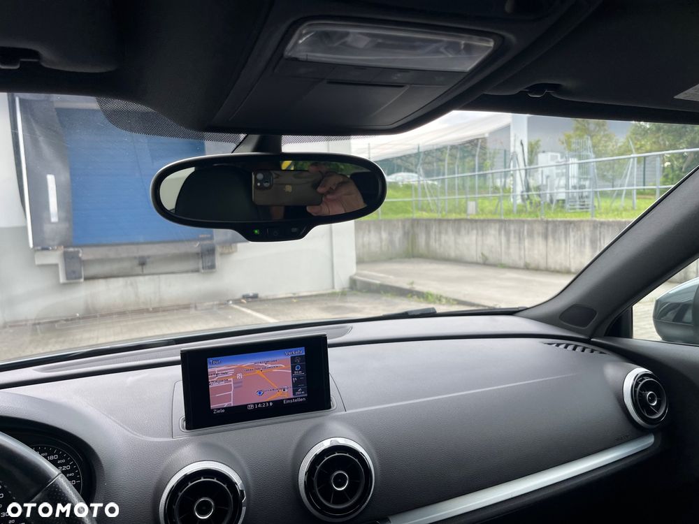 Audi A3 Sportback 2.0 TDI S line Sportpaket - 23