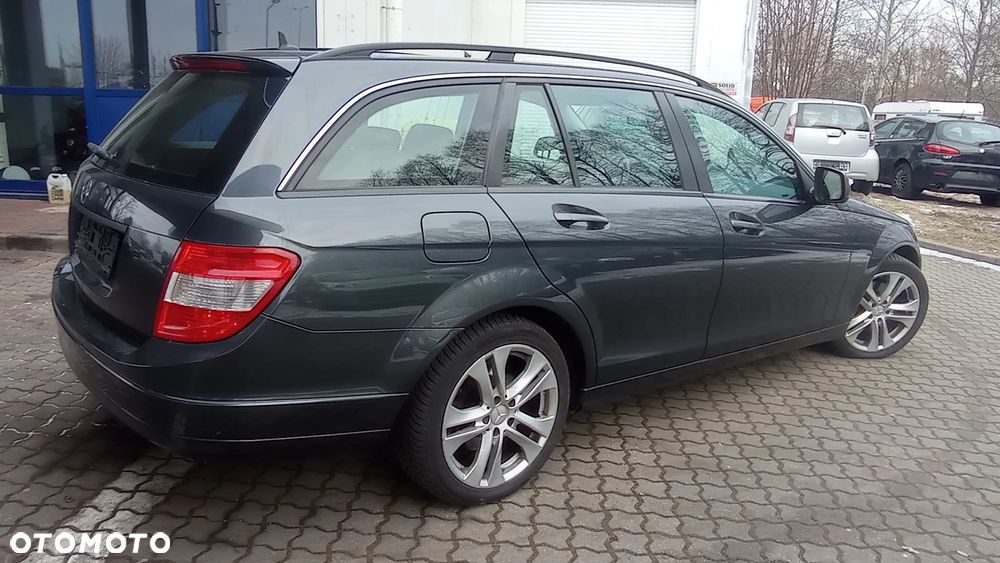 Mercedes-Benz Klasa C 220 CDI DPF Automatik Avantgarde - 21