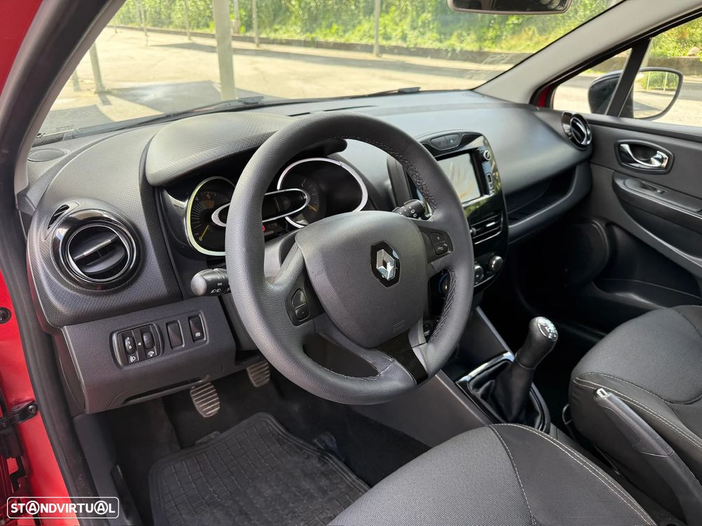 Renault Clio - 9