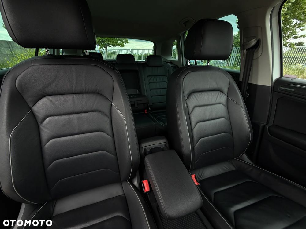 Volkswagen Tiguan 2.0 TDI SCR 4MotION DSG R-Line - 29