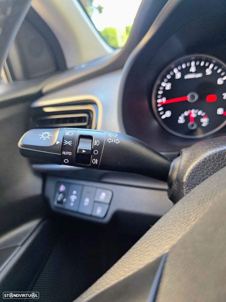 Kia Stonic 1.0 T-GDI Drive - 35