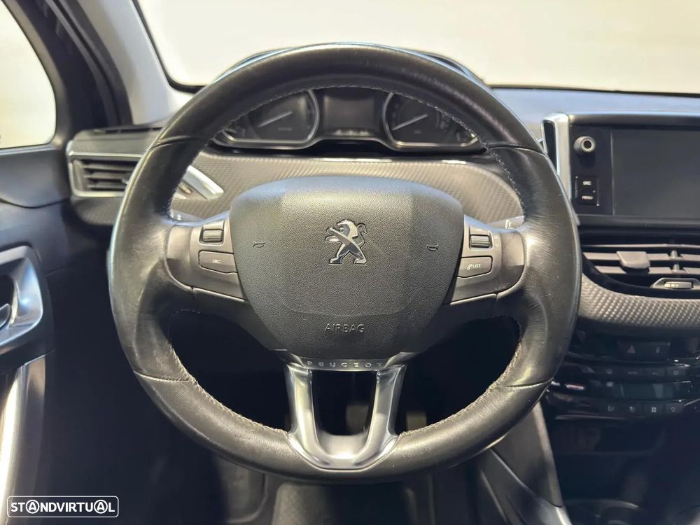 Peugeot 2008 1.2 PureTech Allure - 7