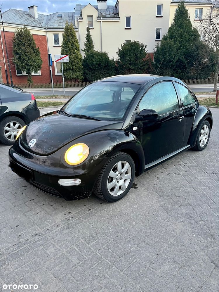 Volkswagen New Beetle - 1