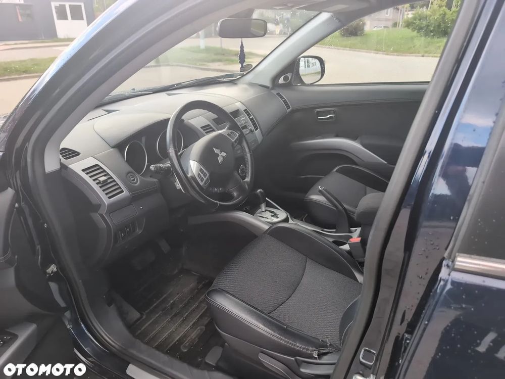 Mitsubishi Outlander 2.0 Intense + 2WD CVT - 6
