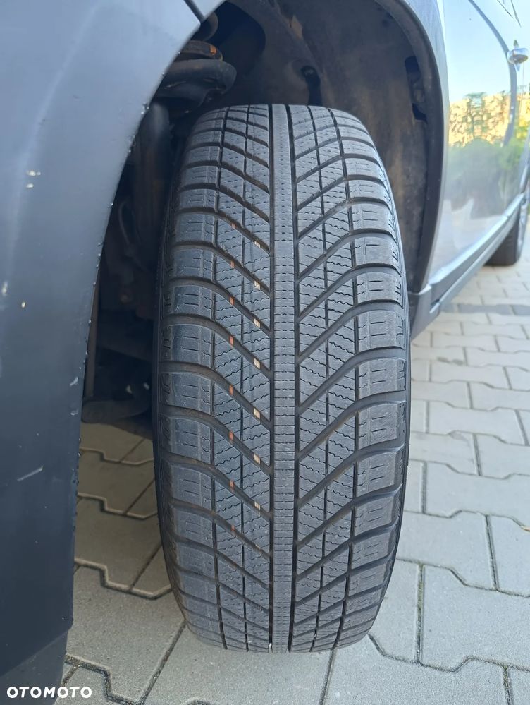 Peugeot 2008 BlueHDi 100 STOP & START Active - 14