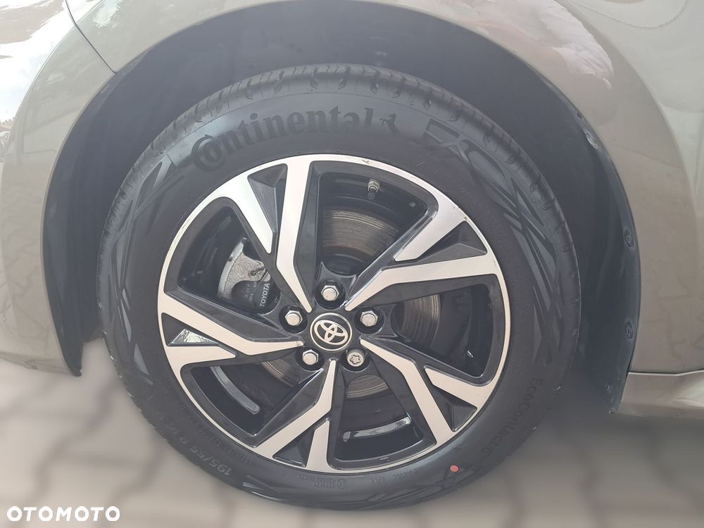 Toyota Yaris Hybrid 1.5 Style - 11