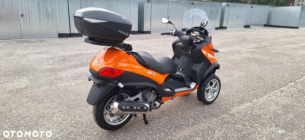 Piaggio MP-3 - 9