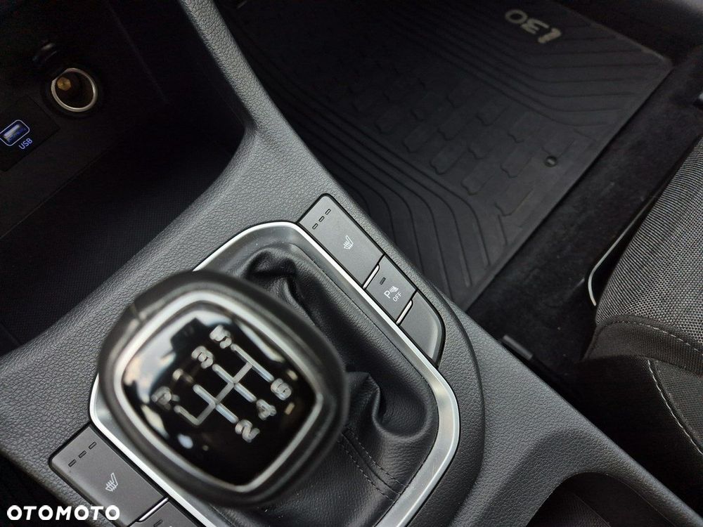 Hyundai i30 1.0 T-GDI Smart - 28