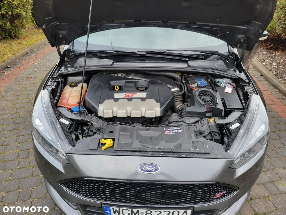 Ford Focus 2.0 EcoBoost ST-2 - 8