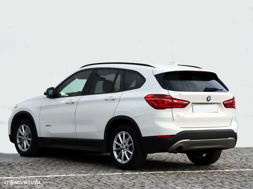 BMW X1 16 d sDrive Line Sport - 6