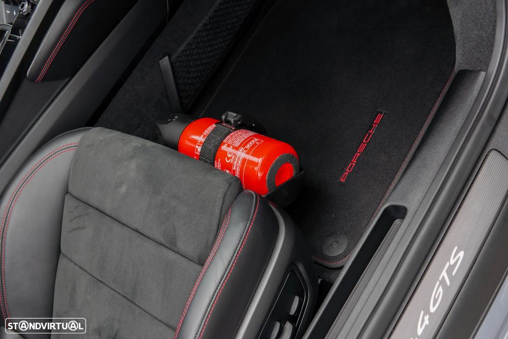 Porsche 911 (992) Carrera 4 GTS PDK - 41