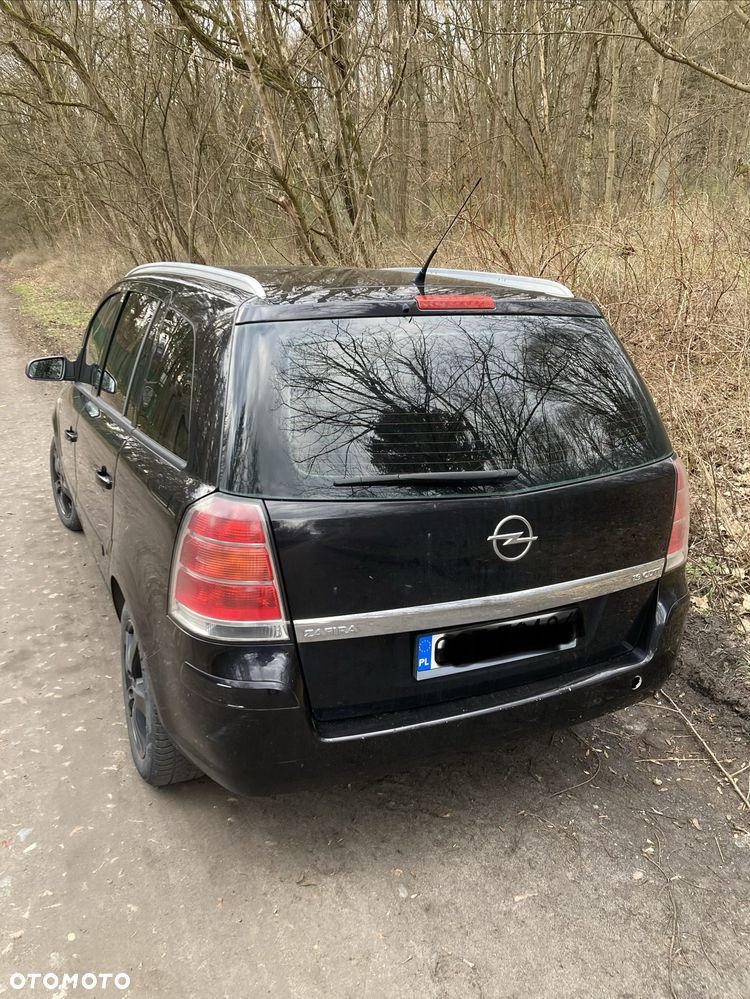 Opel Zafira 1.9 CDTI - 4