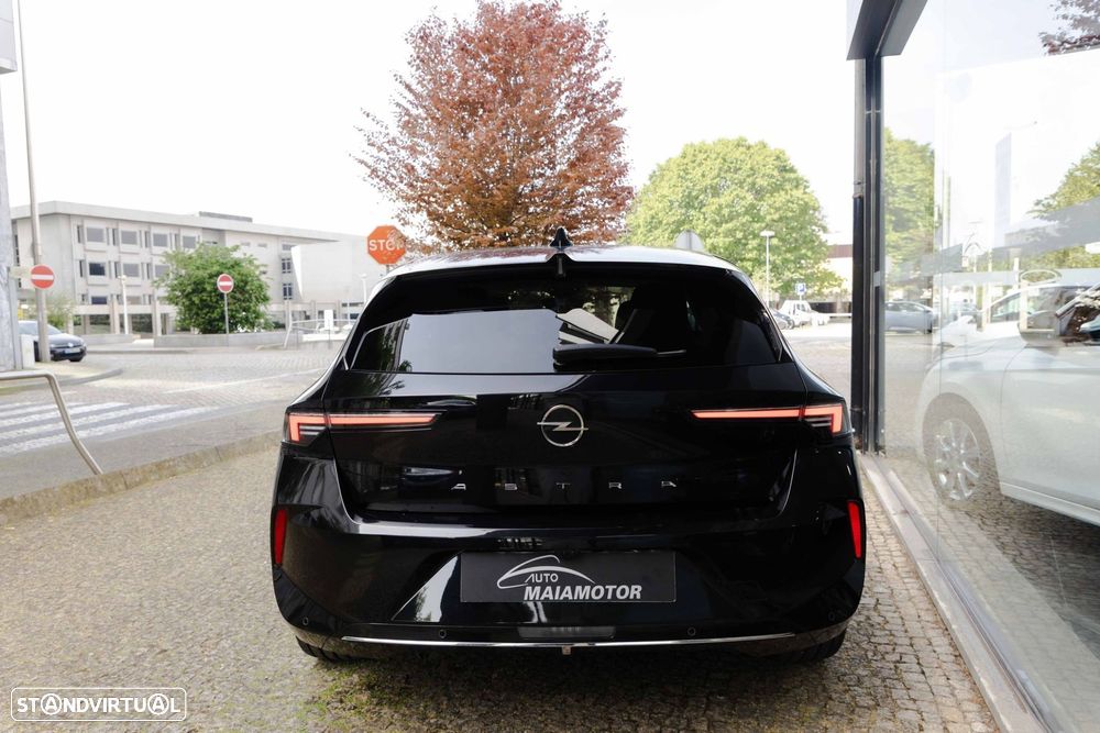 Opel Astra 1.5 D Elegance Aut. - 23