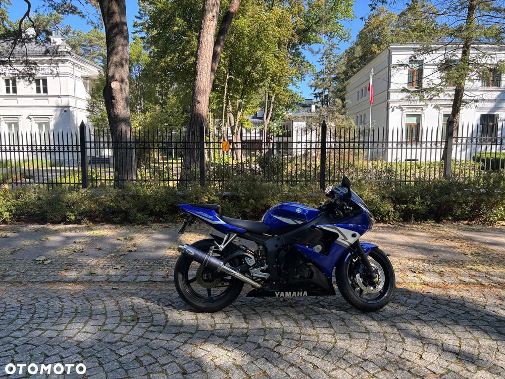 Yamaha R6 - 8