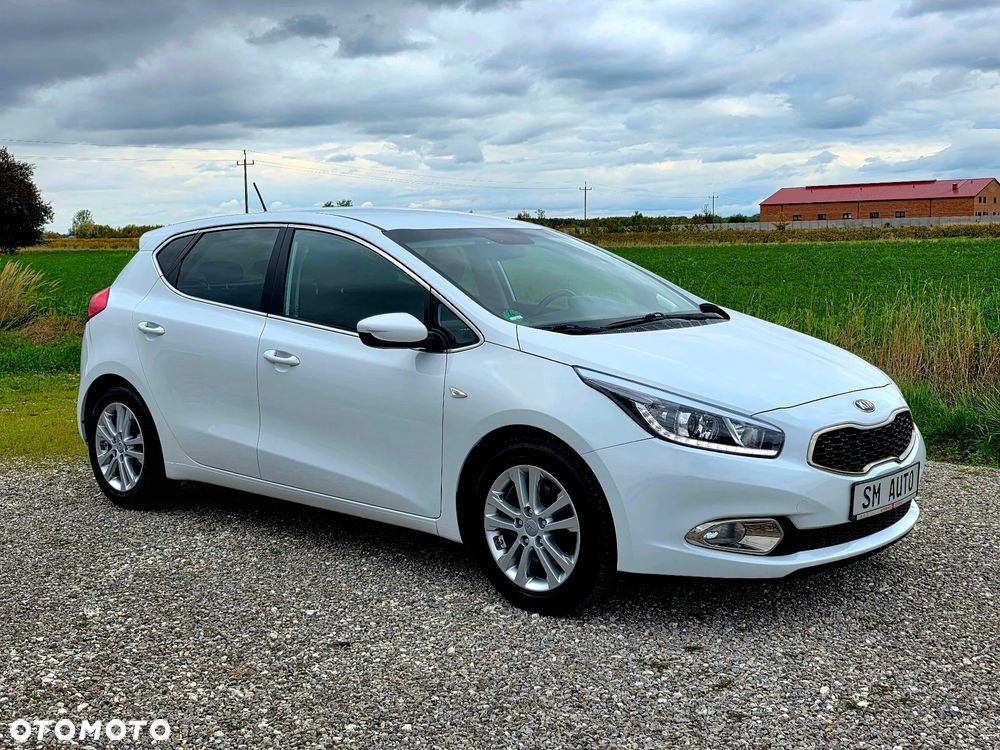 Kia Ceed 2015 photo 2