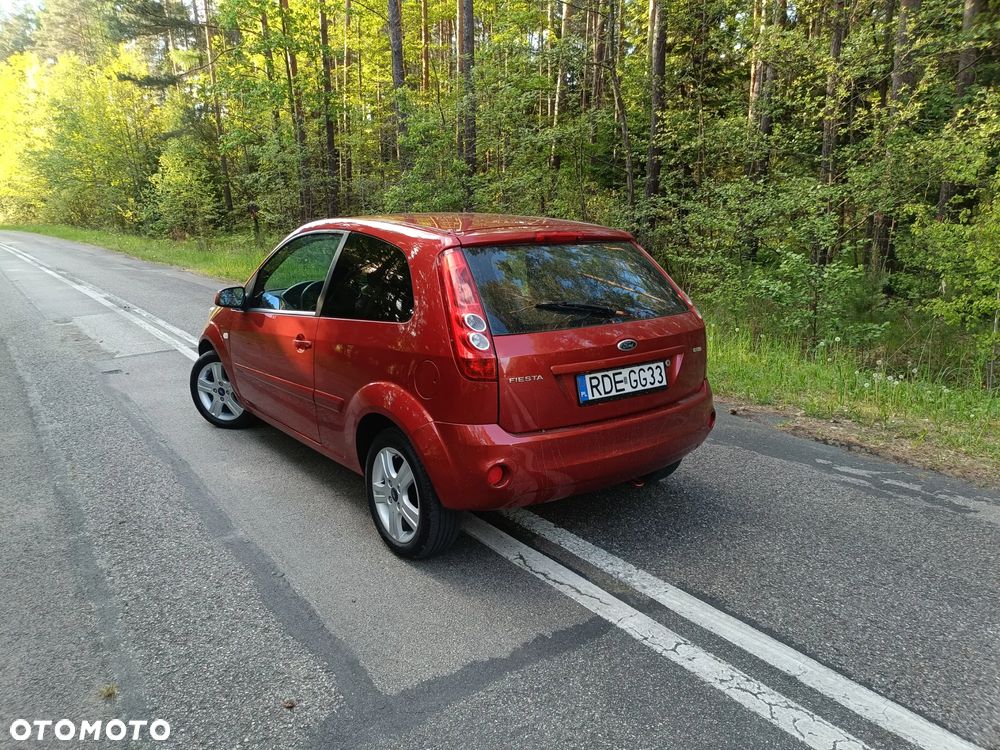 Ford Fiesta 1.4 TDCI - 22