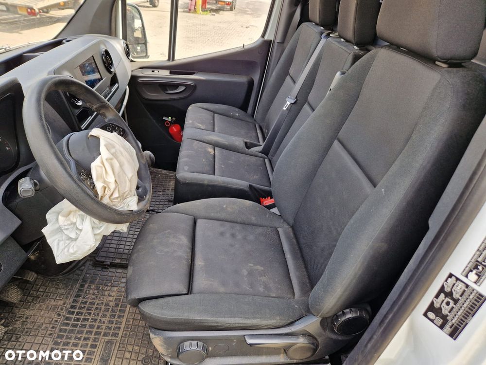 Mercedes-Benz Sprinter - 15