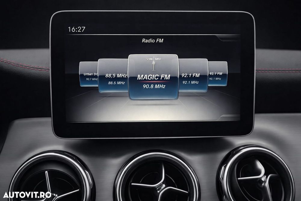 Mercedes-Benz GLA 200 - 14