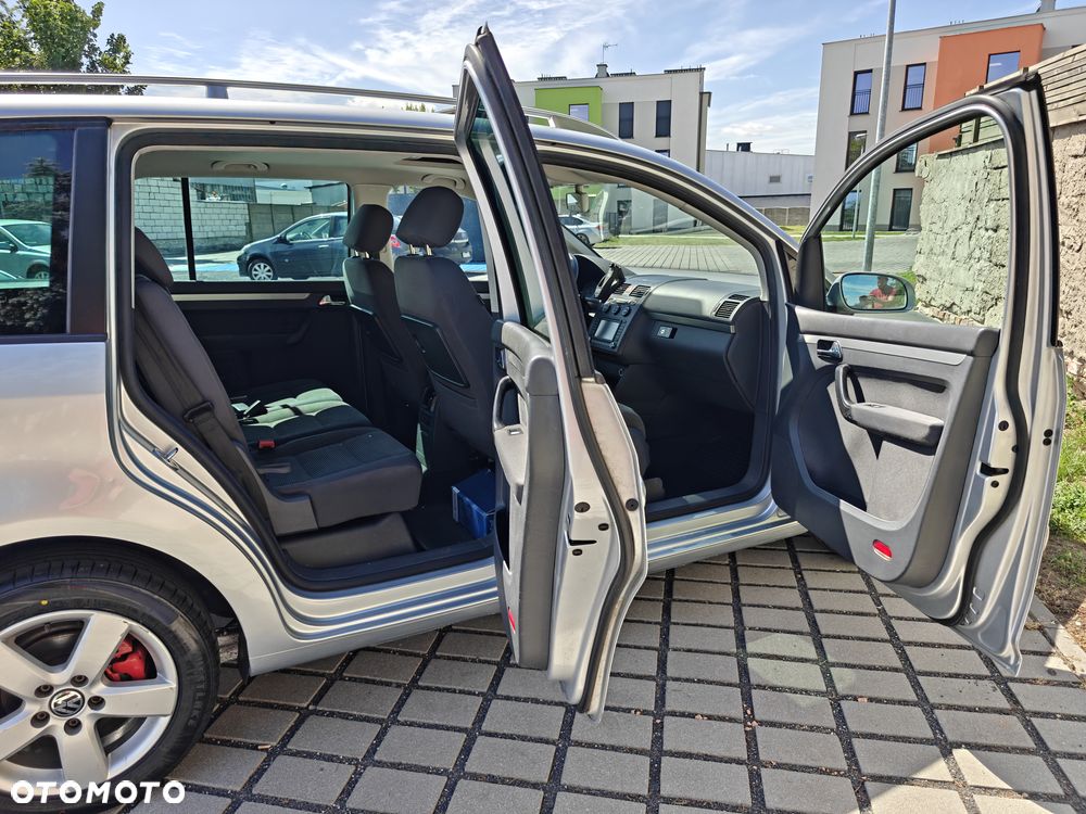 Volkswagen Touran - 29
