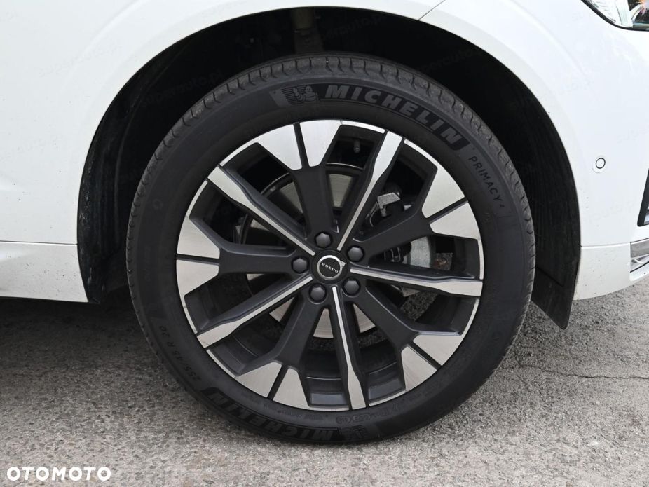 Volvo XC 60 B5 B AWD Ultra Bright - 18