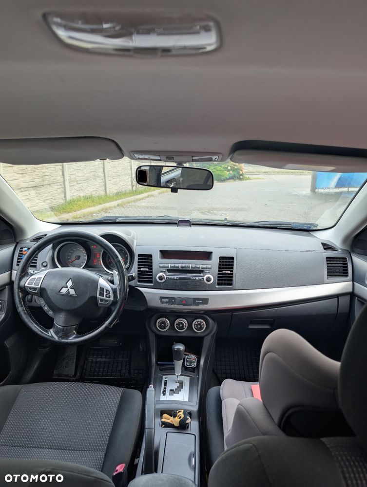 Mitsubishi Lancer - 6