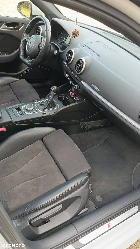 Audi A3 Sportback 2.0 TDI Quattro Ambiente S tronic - 5