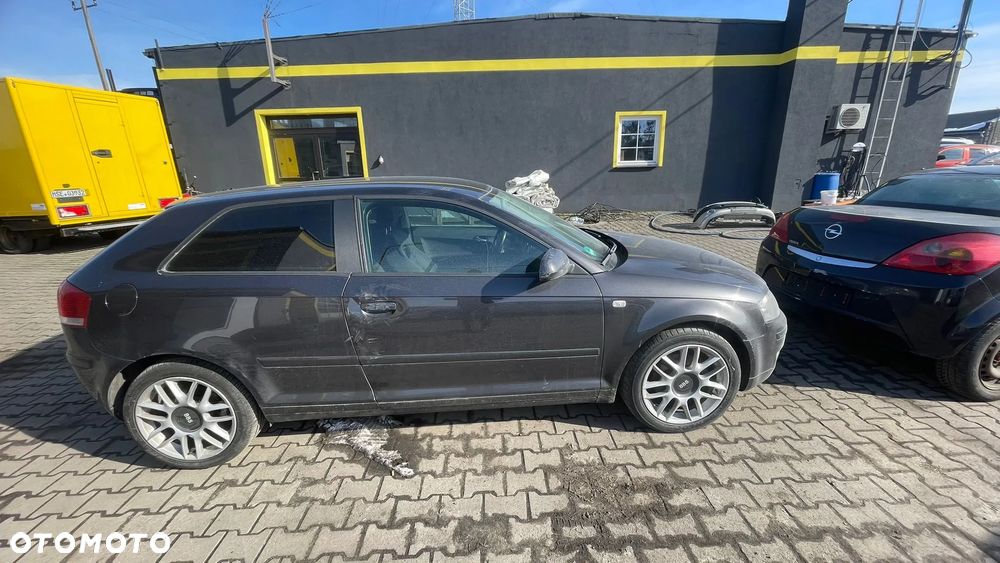 Audi A3 8P NA CZĘŚCI Kolor: LZ7L - 2