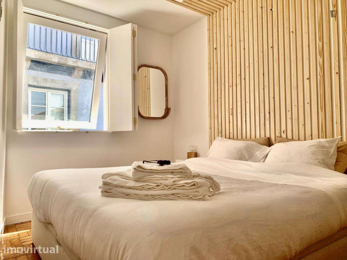 Apartamento com 2 quartos - localizado em São Nicolau Porto - Grande imagem: 2/23