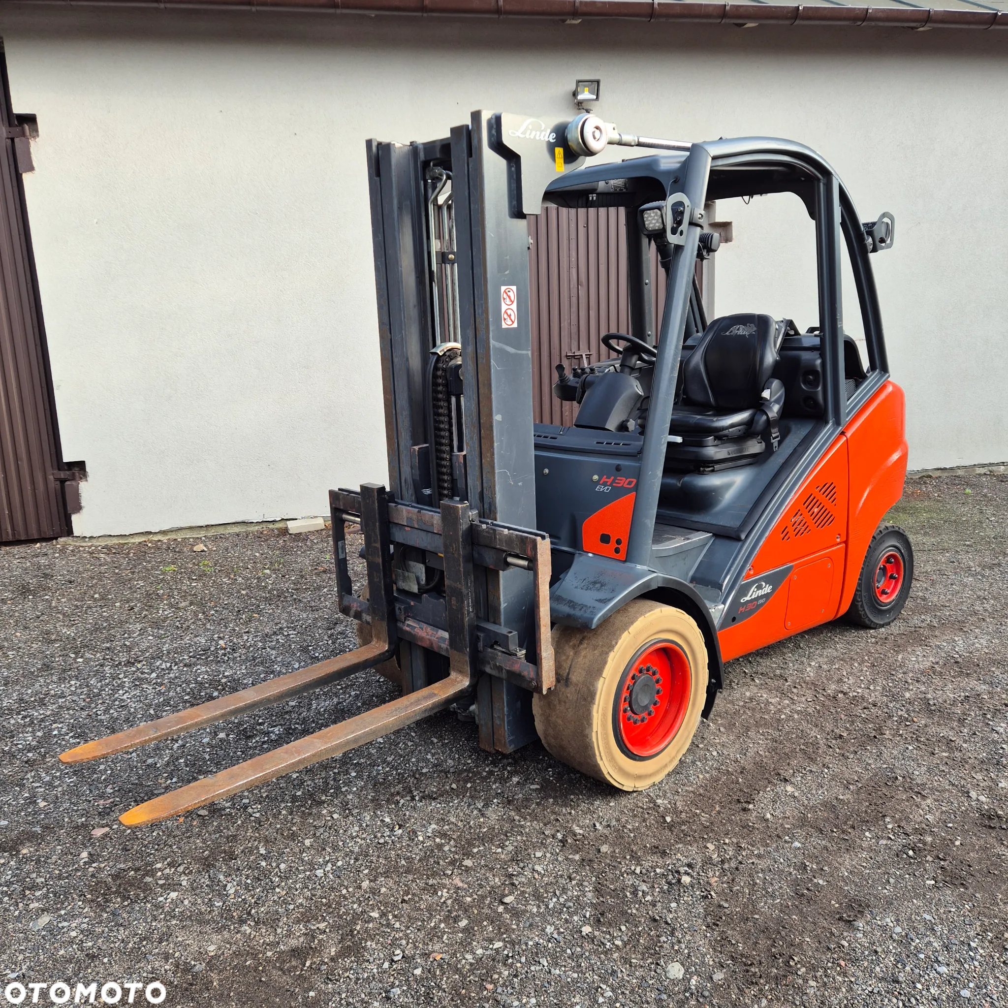 Linde H30T-02 3 tonowy 6200mth - 2