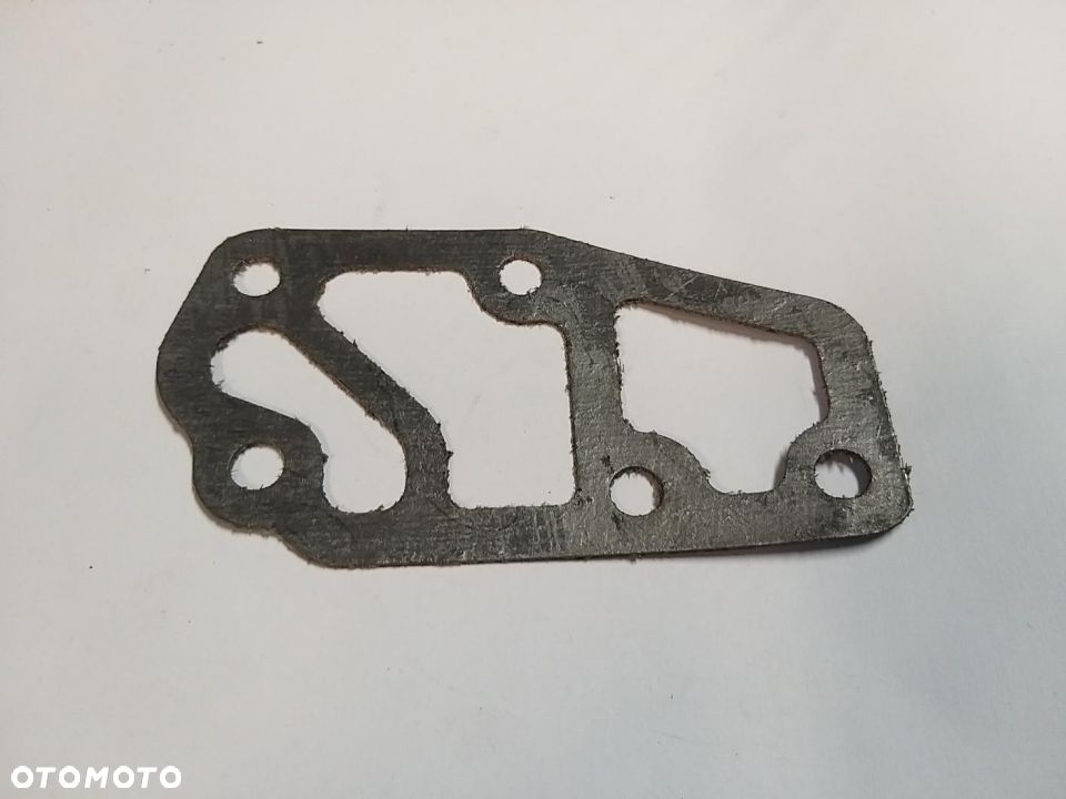 Uszczelka wspornika filtra oleju Polonez Uszczelka pod wspornik filtra oleju FSO  fiat 125 p - 1