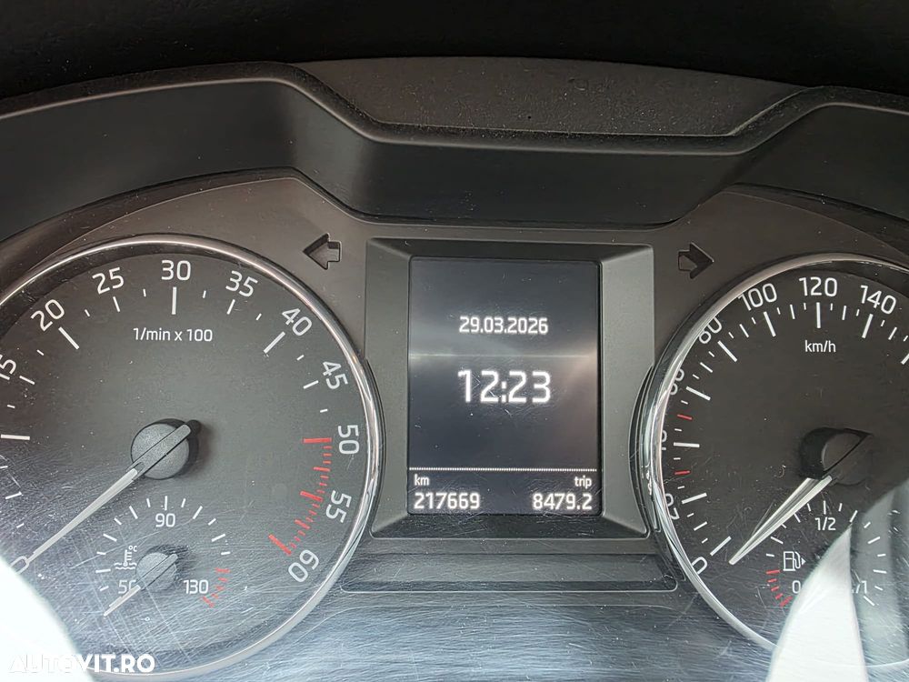 Skoda Octavia 1.6 TDI DPF DSG Sport Edition - 8