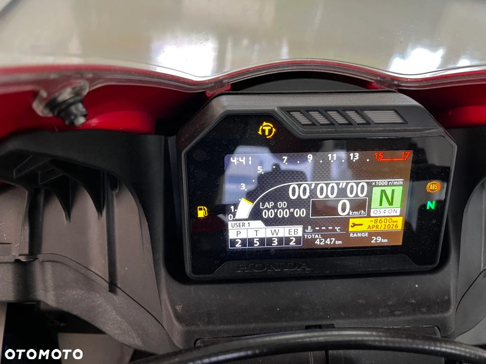 Honda CBR - 7