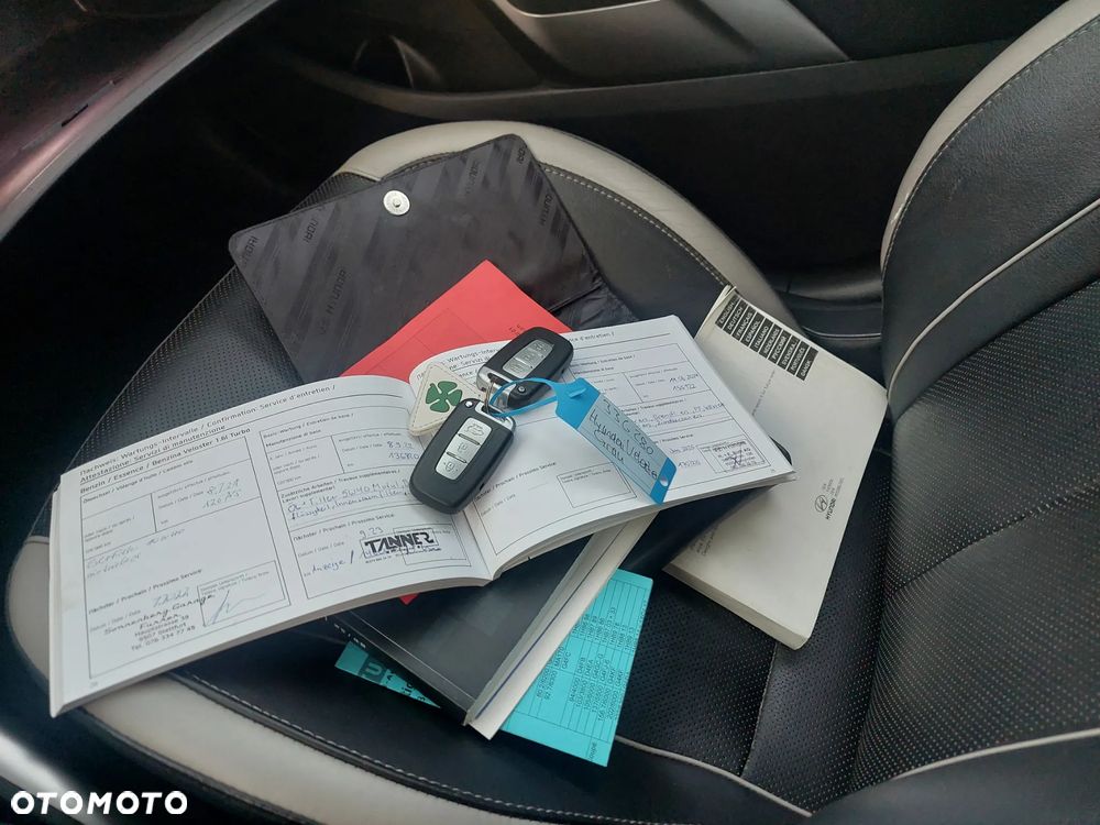 Hyundai Veloster 1.6 Turbo Premium - 22