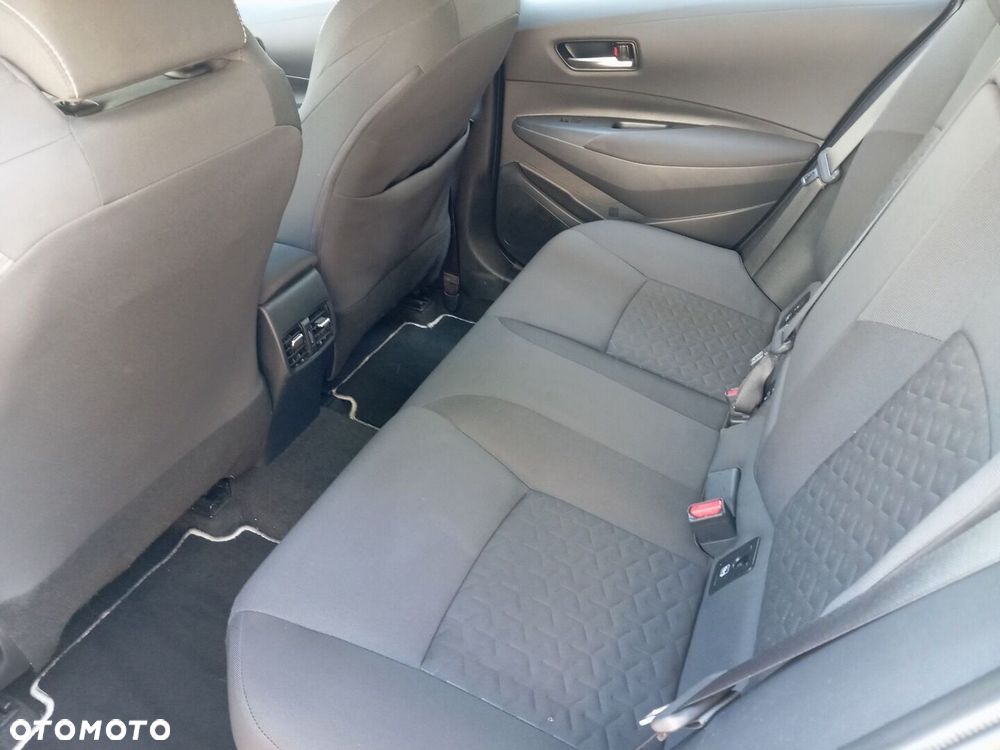 Toyota Corolla - 11