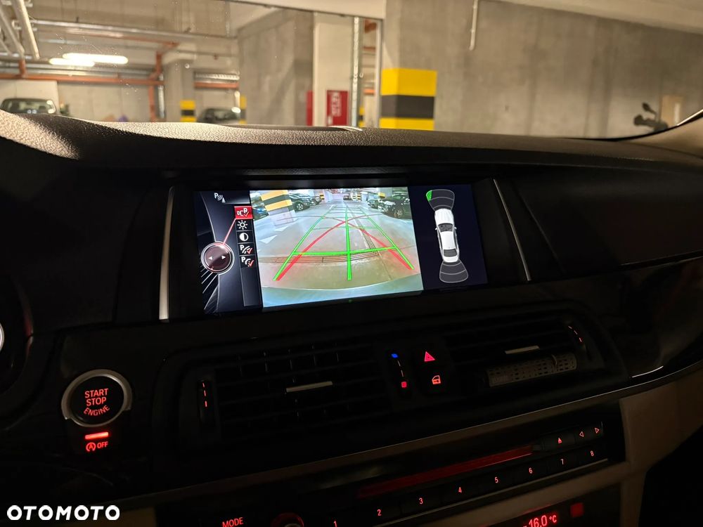 BMW Seria 5 520d xDrive - 38