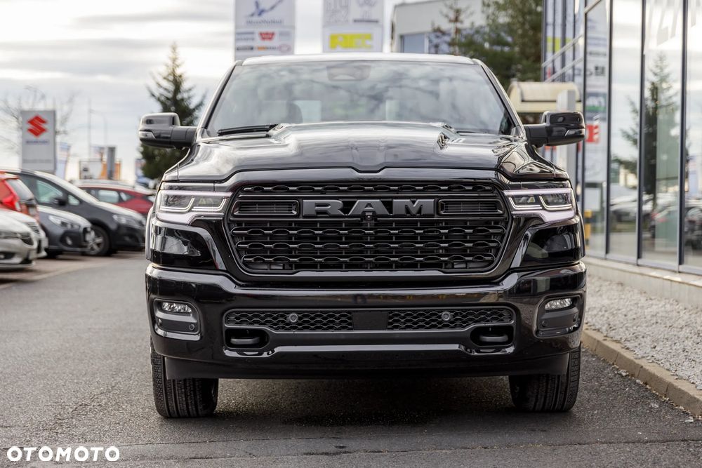 RAM 1500 Limited Night - 10