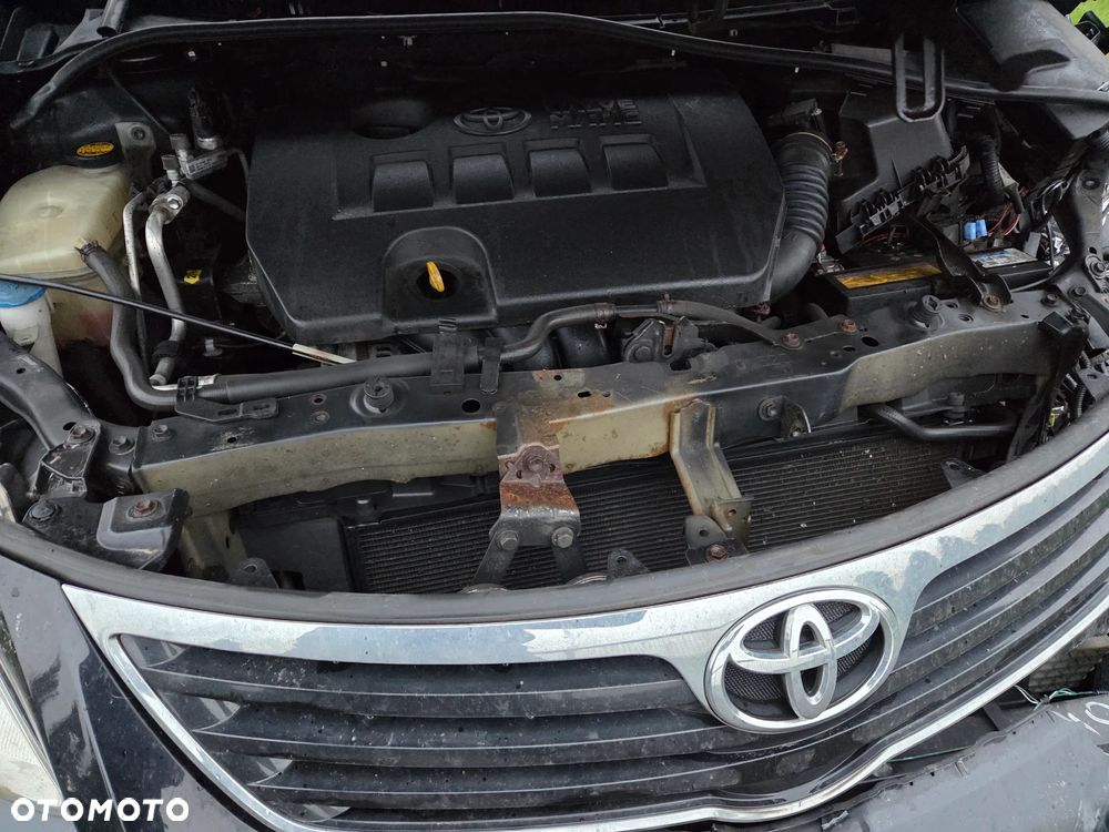 Toyota Avensis 1.8 Multidrive Business Edition - 11