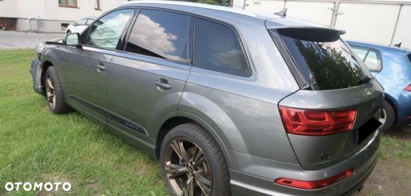 Audi Q7 - 4