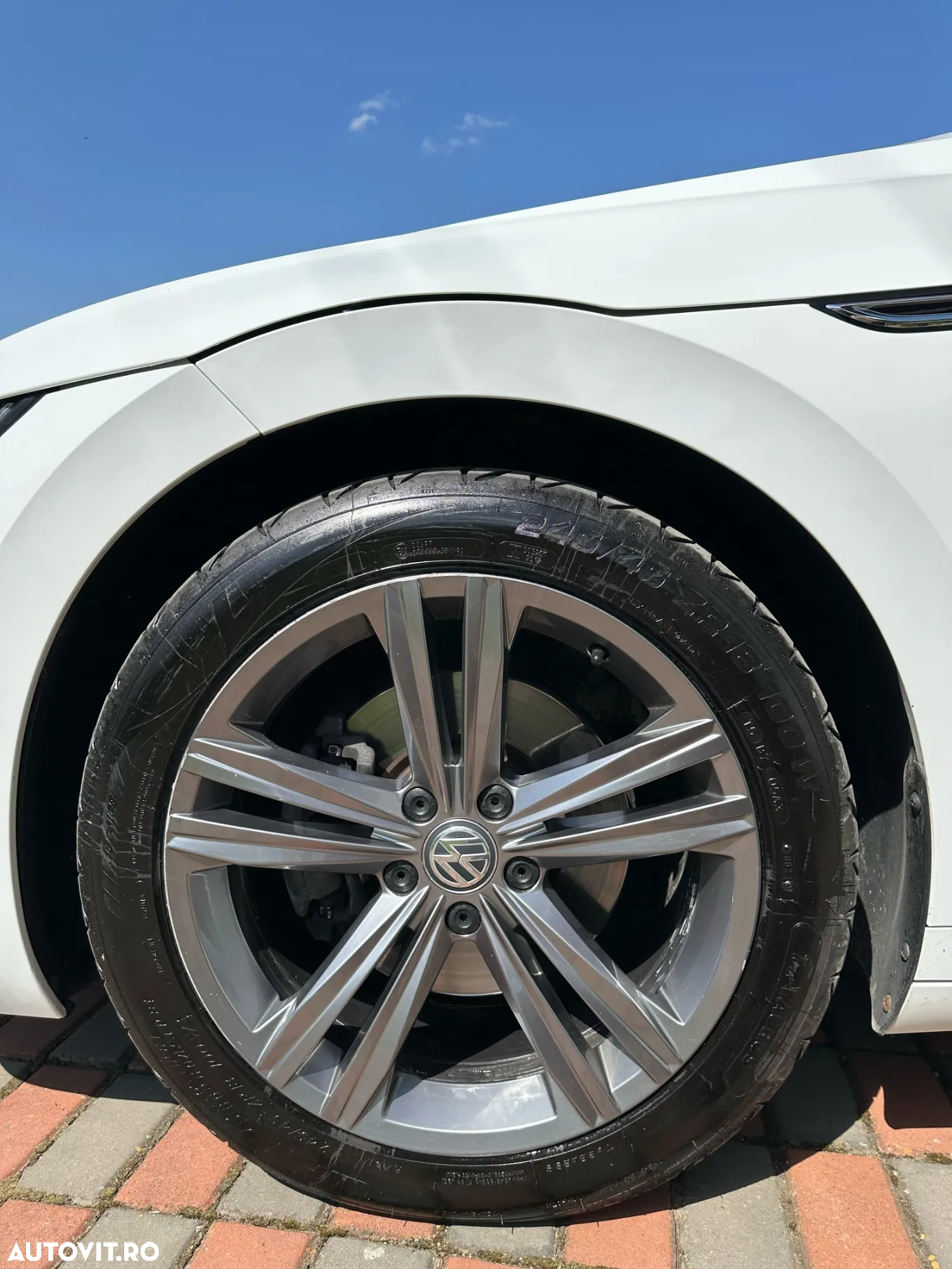 Volkswagen ARTEON 2.0 TDI SCR DSG R-Line - 16