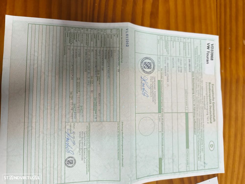 VW Touran 2.0 TDI DPF Trendline - 11