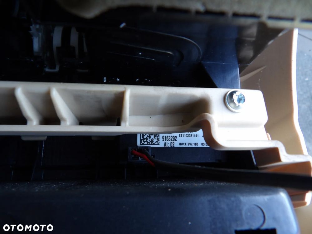 BMW - F10,F11 - TUNEL ŚRODKOWY , TYLNY - PANEL OGRZEWANIA SIEDZEŃ TYLNYCH- KOMPLET - 9206664  9158312  9163292 - 5