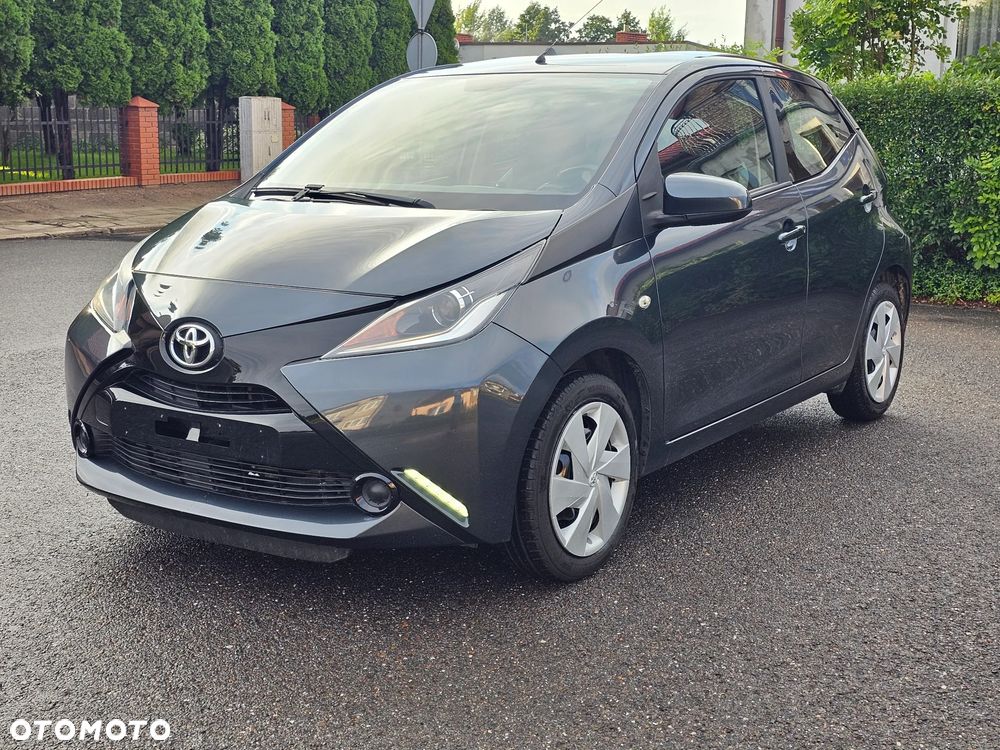Toyota Aygo x mit x-business Paket - 1