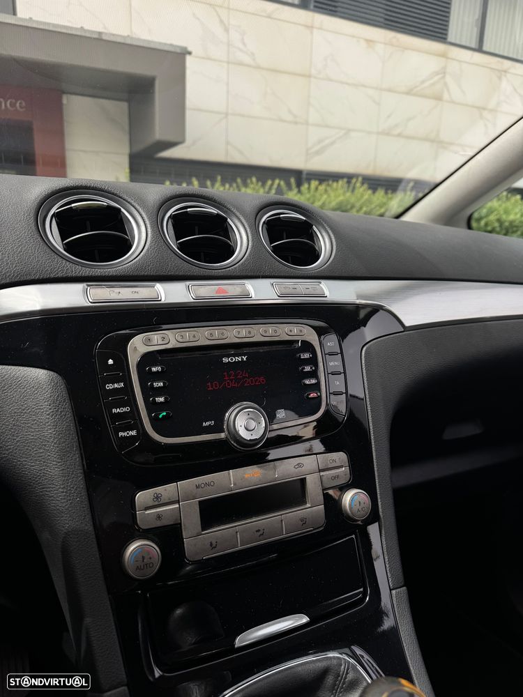 Ford S-Max 2.0 TDCi Titanium 7L - 12