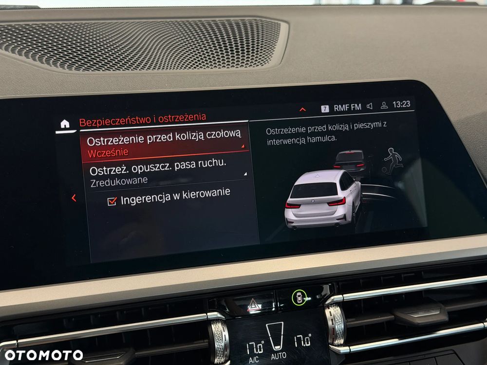 BMW Seria 3 318i Sport - 32