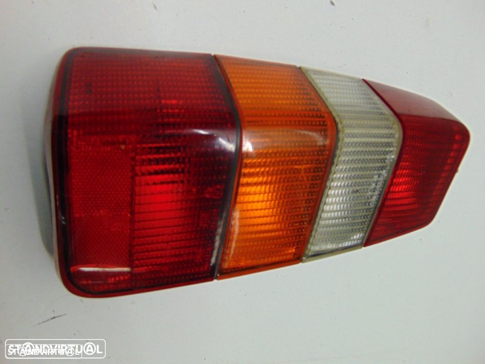 Volvo carrinha - farolim de trás - 2