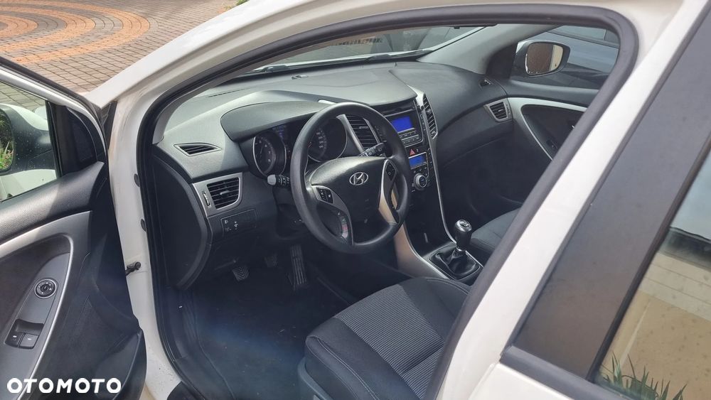Hyundai i30 1.4 Intro Edition - 27